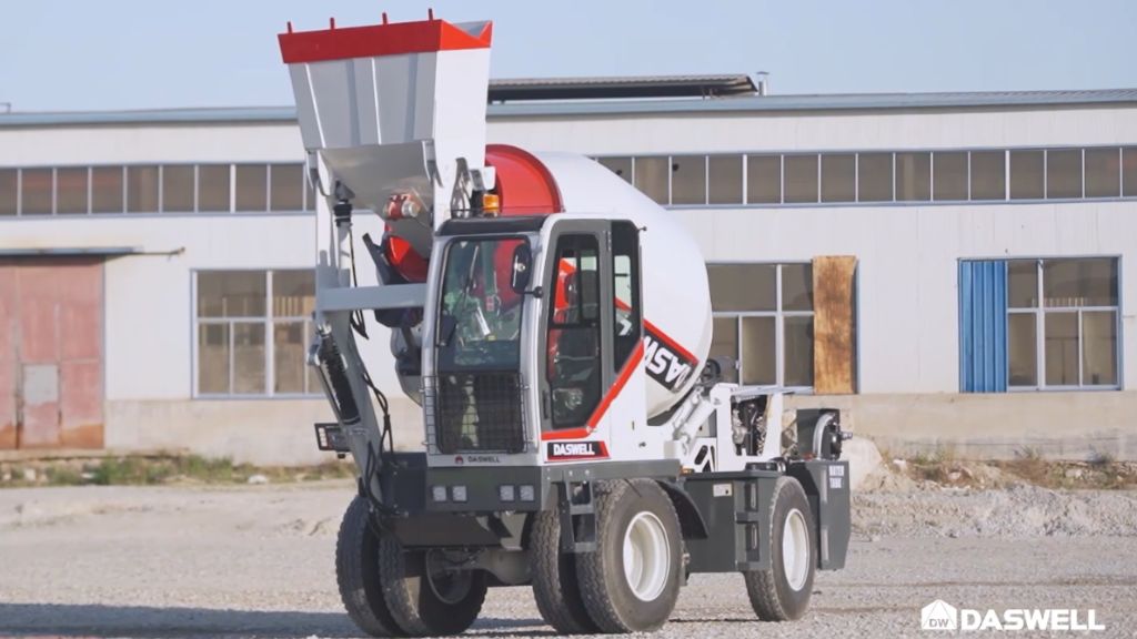 Slm3. 5 self loading concrete mixer supporting on-site construction in el salvador 1 self loading concrete mixer 2