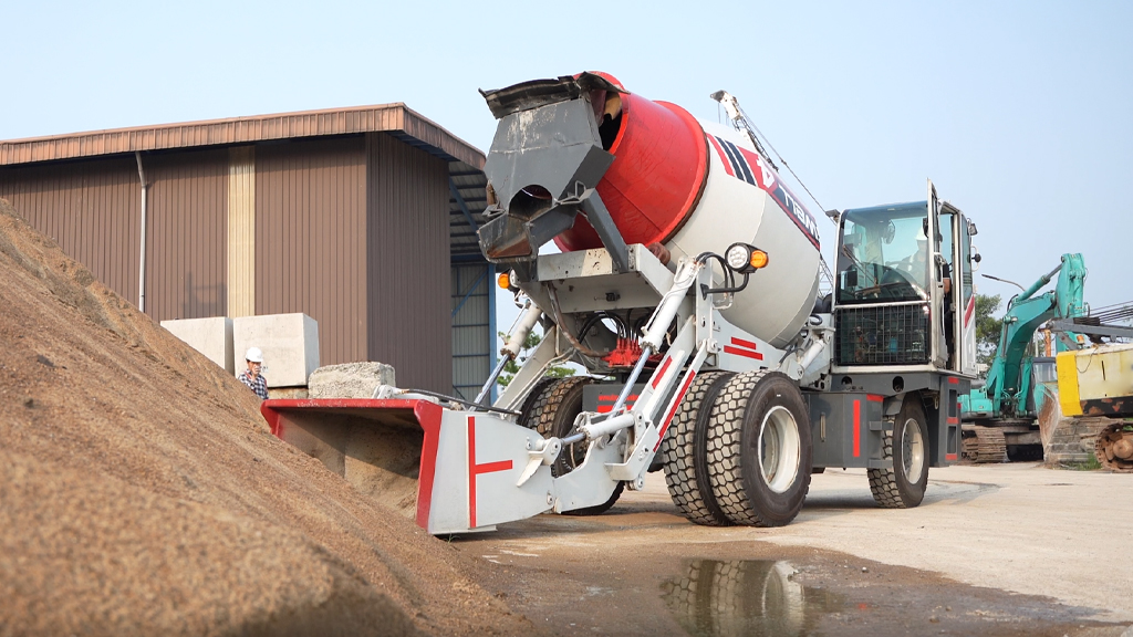 Which costs less? — self loading concrete mixer vs loader + mixer 3 self load concrete