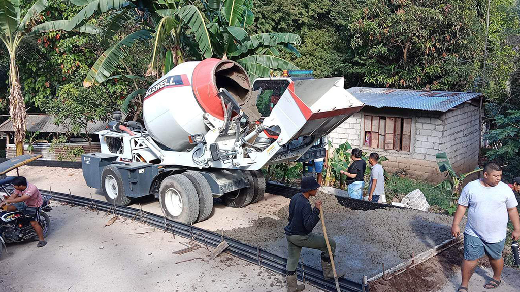 Which costs less? — self loading concrete mixer vs loader + mixer 4 self load concrete